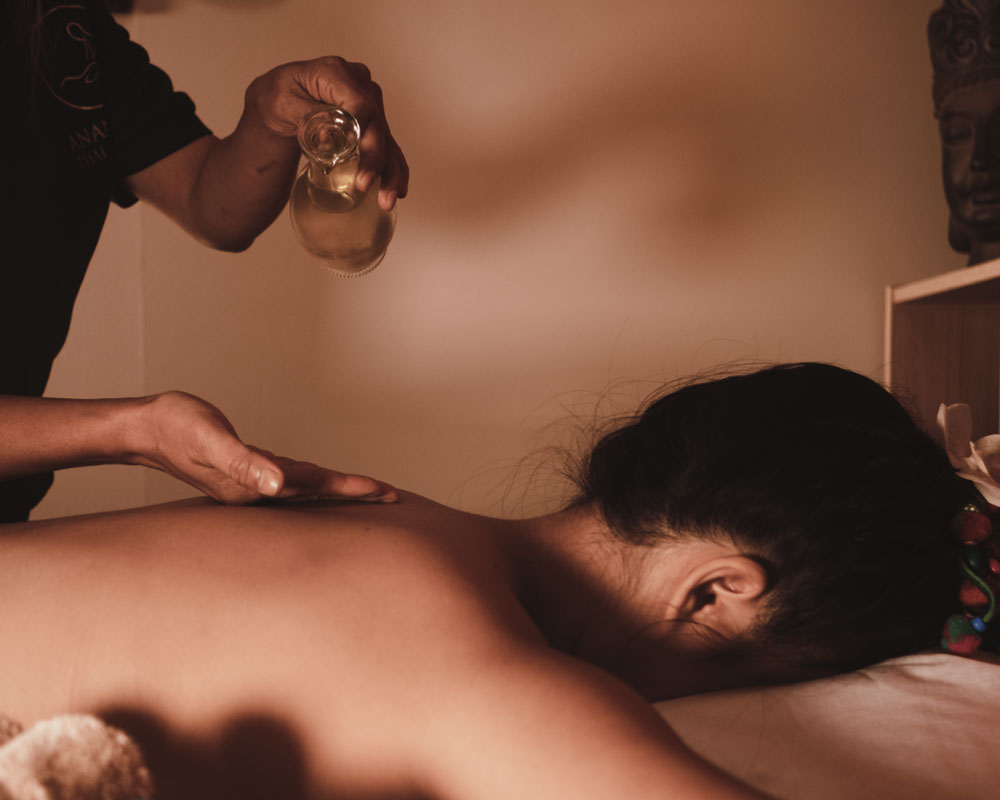 Oil massage by Nantar Thai in Elland